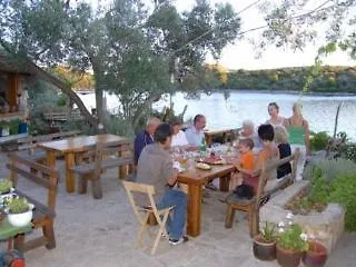 Gorgonia Apartments & Suites Verunić